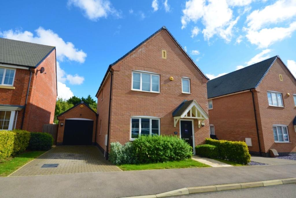 3 bedroom detached house for sale in Somerset Drive, Duston