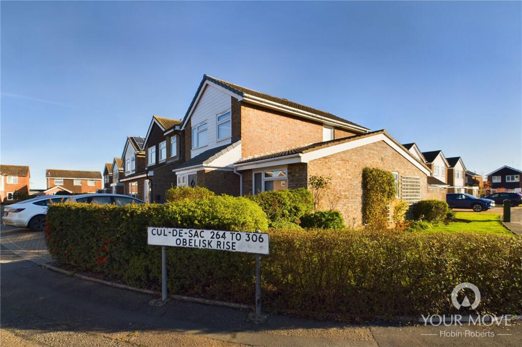 4 bedroom detached house for sale in Obelisk Rise, Kingsthorpe