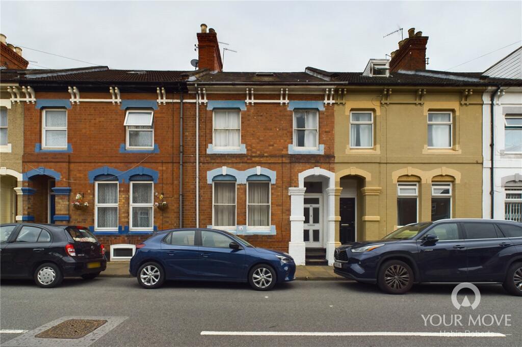 6 bedroom terraced house for sale in St. Pauls Road Semilong