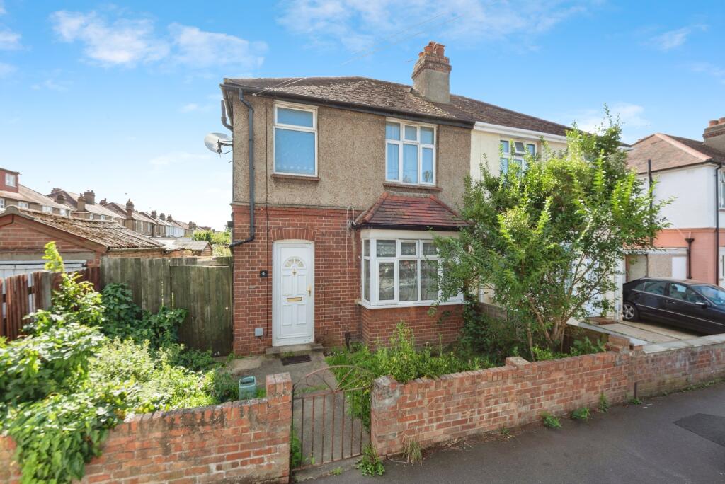 Main image of property: Rosslyn Avenue, Feltham, TW14