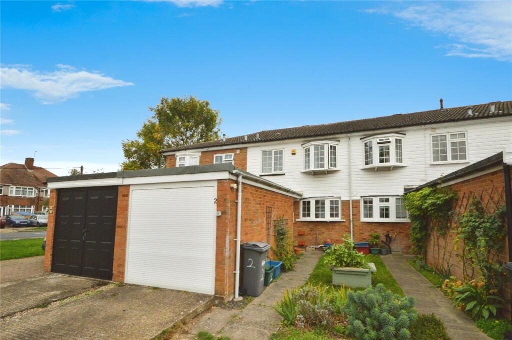 Main image of property: Consort Mews, Isleworth, TW7