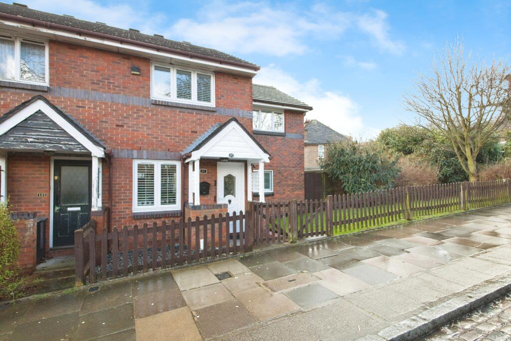 5 bedroom end of terrace house for sale in Red Lion Lane, London, SE18