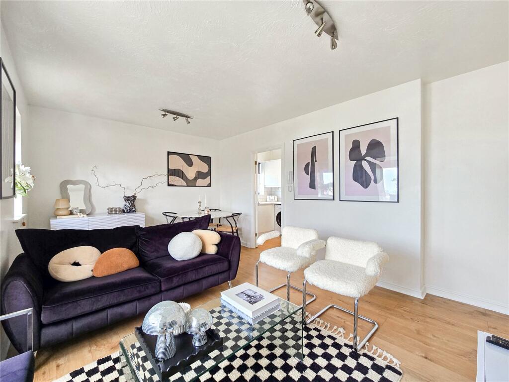 Main image of property: Cumberland Place, London, SE6
