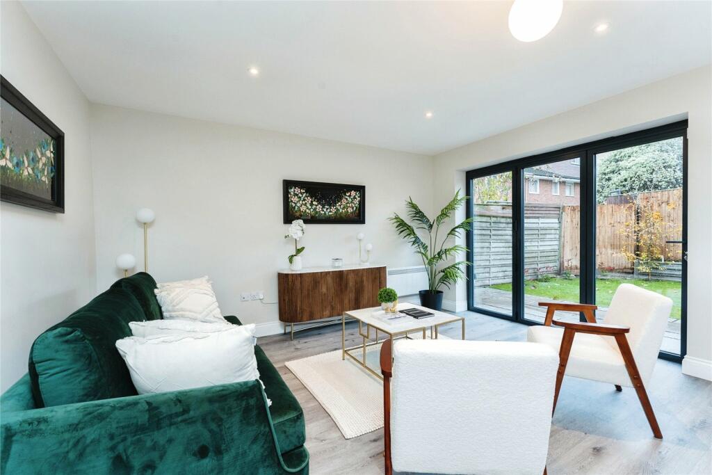 3 bedroom terraced house for sale in Beulah Road, Sutton, SM1