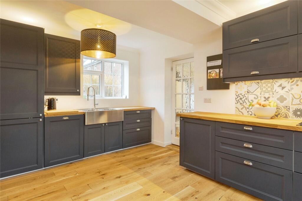 Additional property image - Lawrence Drive, Cobham, Kent, DA12