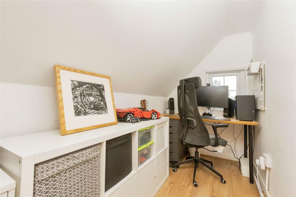 Additional property image - Lawrence Drive, Cobham, Kent, DA12