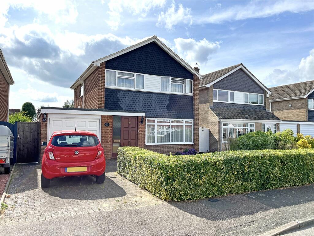 3 bedroom detached house for sale in Shearwater, New Barn, Kent, DA3