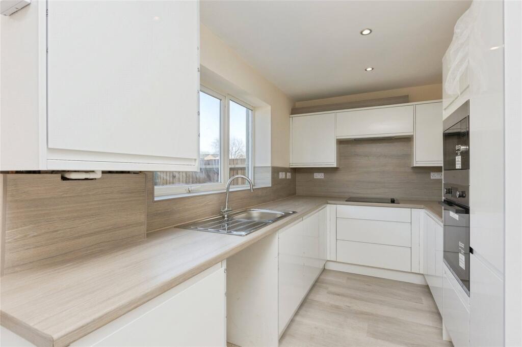 Main image of property: Caling Croft, New Ash Green, Longfield, Kent, DA3