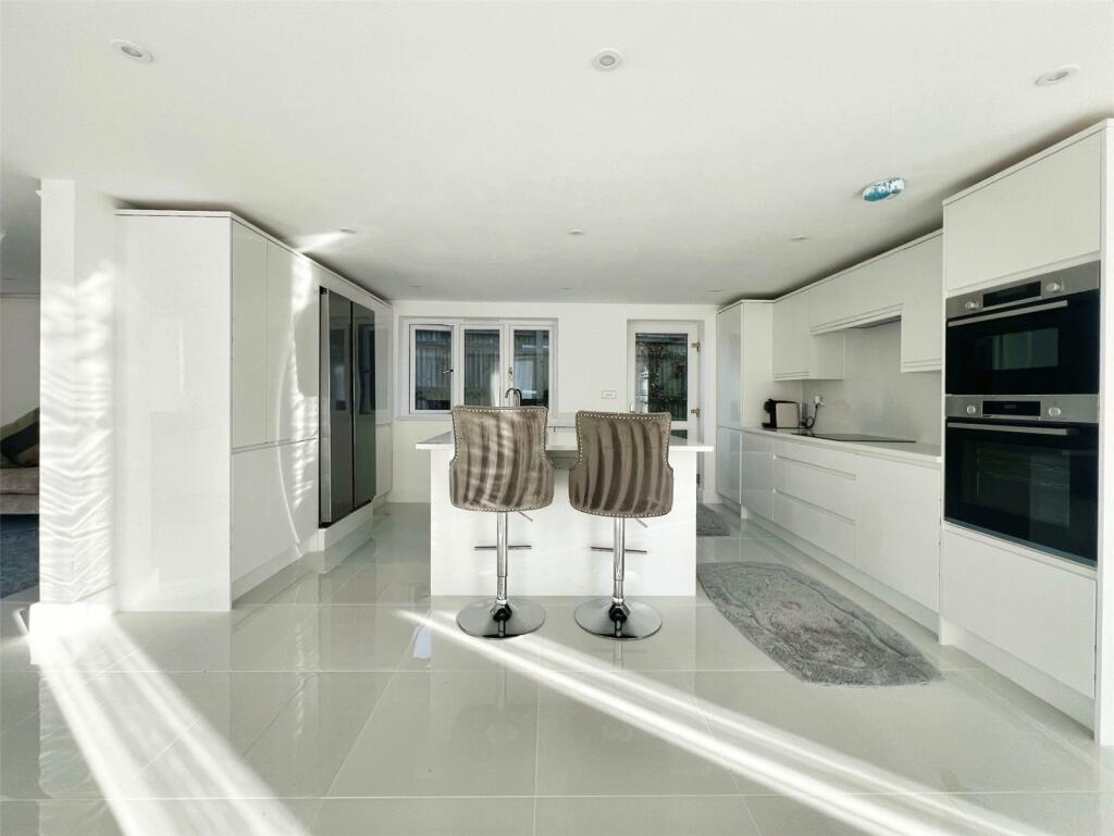 Additional property image - Manse Way, Swanley, Kent, BR8
