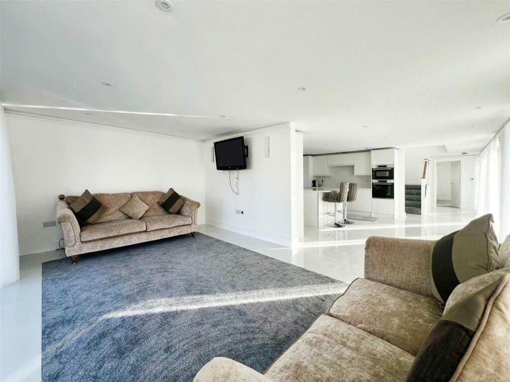 Additional property image - Manse Way, Swanley, Kent, BR8