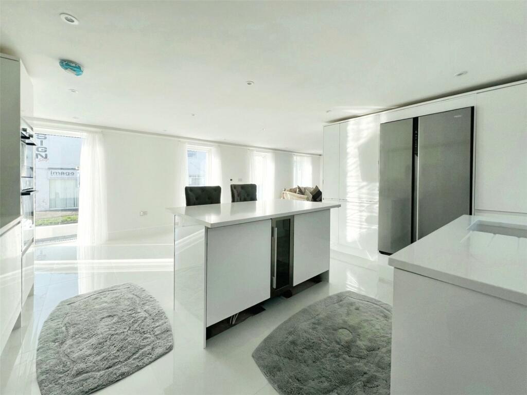Additional property image - Manse Way, Swanley, Kent, BR8