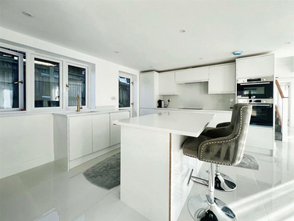 Additional property image - Manse Way, Swanley, Kent, BR8