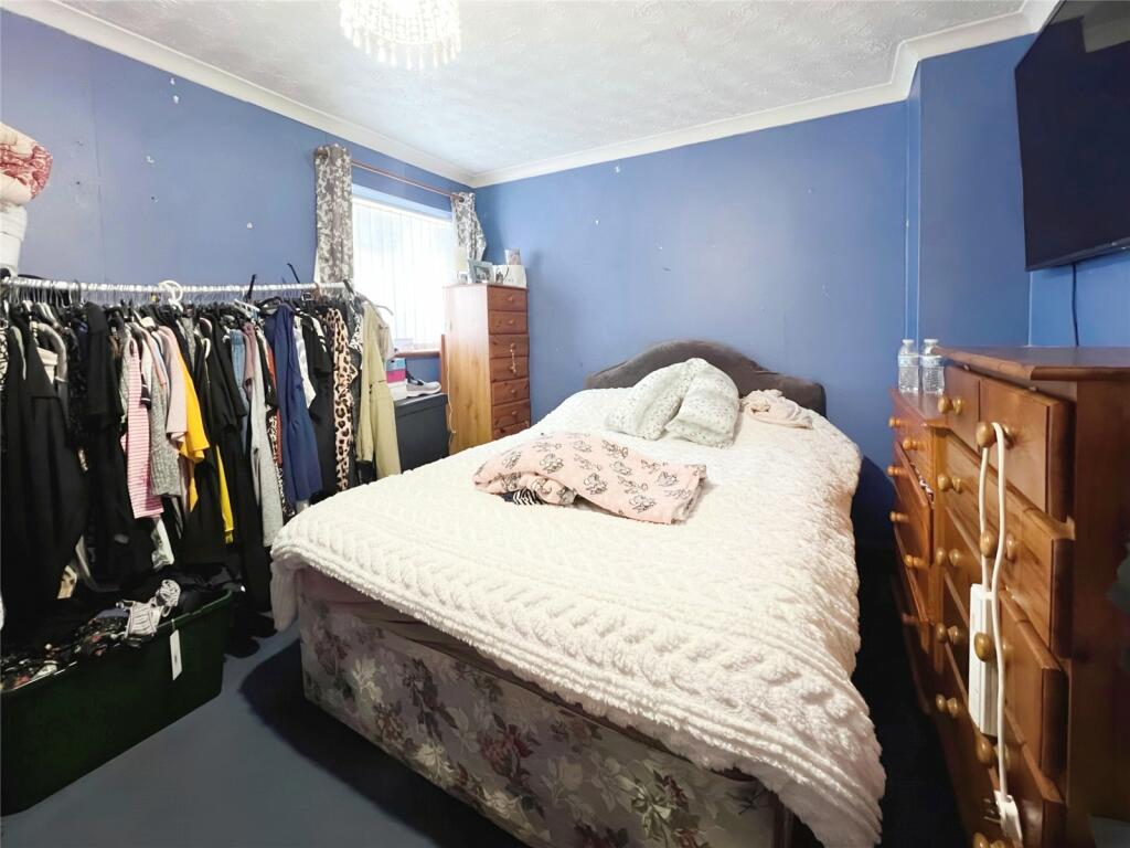 Additional property image - Farm Avenue, Swanley, Kent, BR8