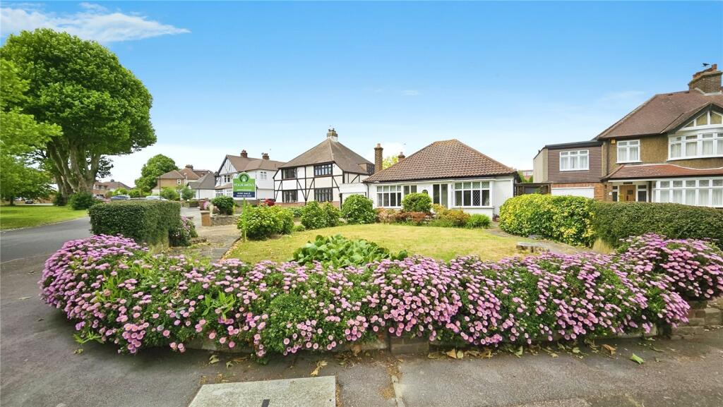 Main image of property: The Green, Bexleyheath, DA7