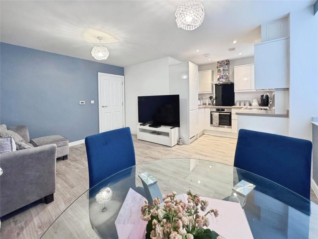 Main image of property: London Road, Crayford, Dartford, DA1