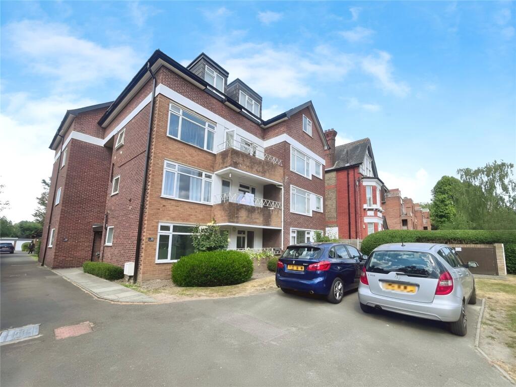 Main image of property: 35 Bromley Road, Beckenham, Kent, BR3