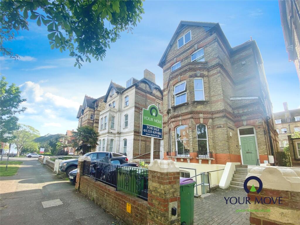 Main image of property: 17 Earls Avenue, Folkestone, Kent, CT20