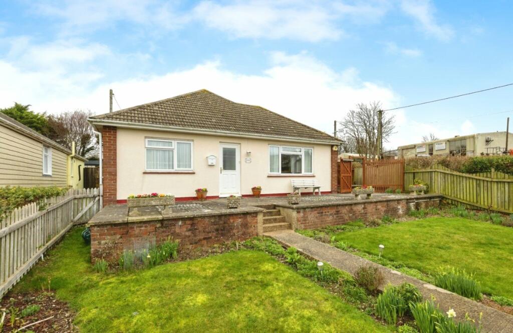 3 bedroom bungalow for sale in Out Elmstead Lane, Barham, Canterbury