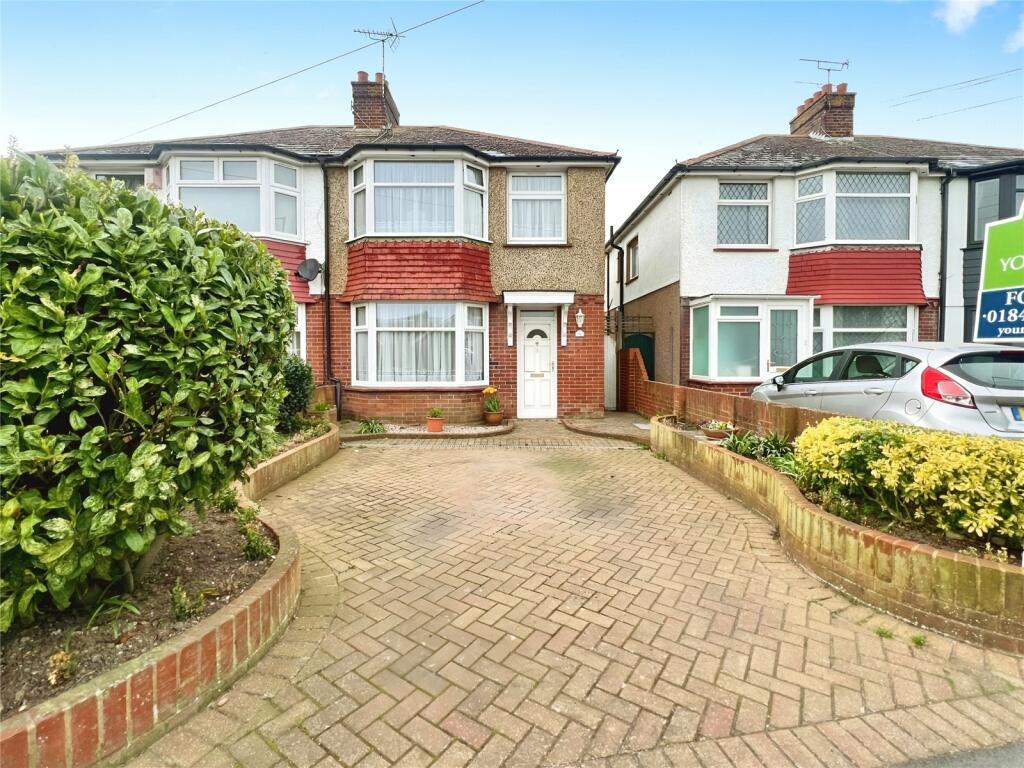 3 bedroom semidetached house for sale in Northwood Road, Broadstairs