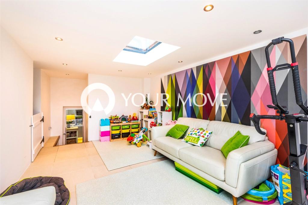 4 bedroom end of terrace house for sale in Abbots Hill, Ramsgate, Kent
