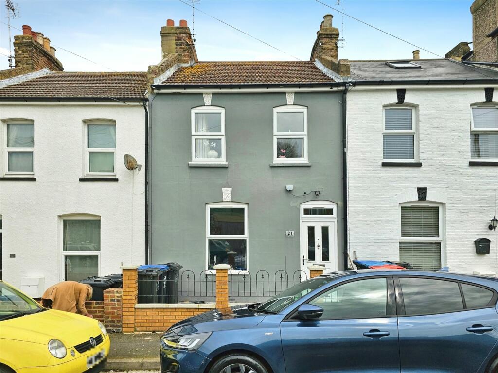 4 bedroom terraced house for sale in Hillbrow Road, Ramsgate, Kent, CT11