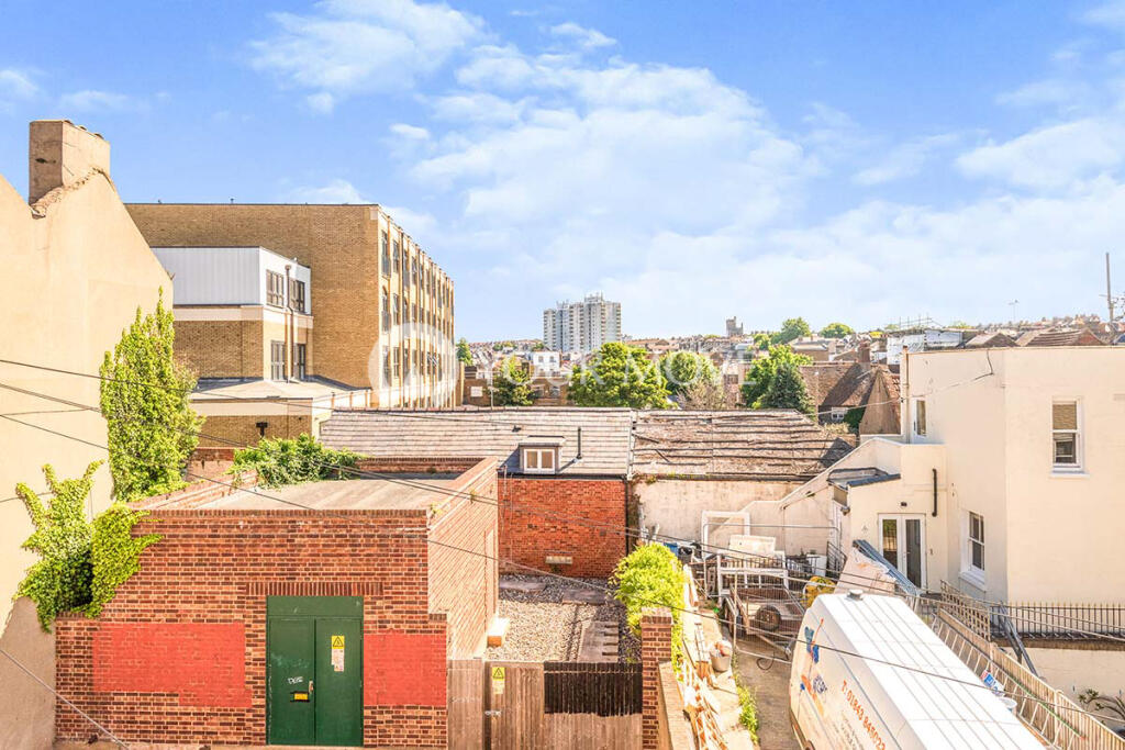 Additional property image - Flat 3, Effingham Street, Ramsgate, Kent, CT11