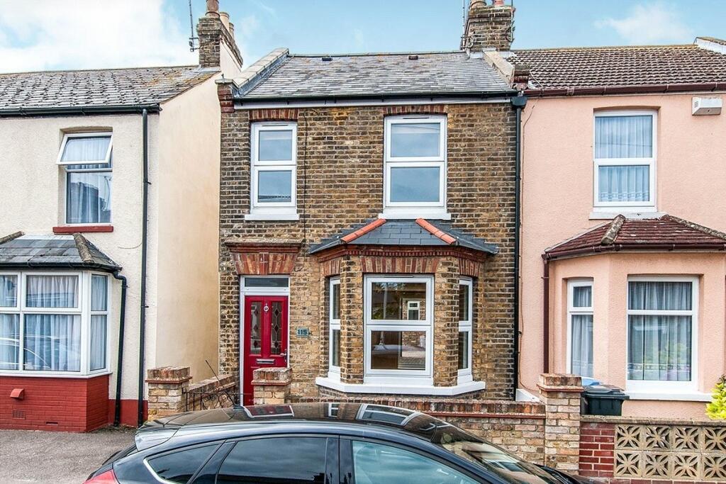 2 bedroom end of terrace house for sale in Nash Court Gardens, Margate
