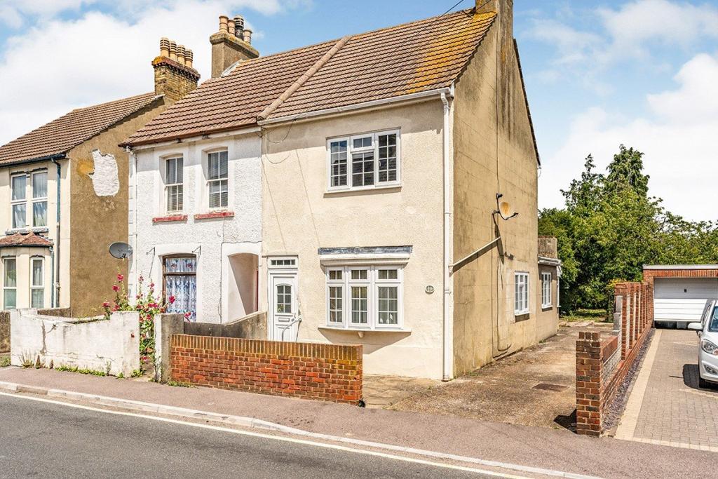 2 bedroom semidetached house for sale in William Street, Rainham, Kent