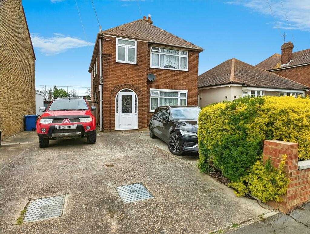 3 bedroom detached house for sale in Queenborough Road, Minster on Sea, Sheerness, Kent, ME12