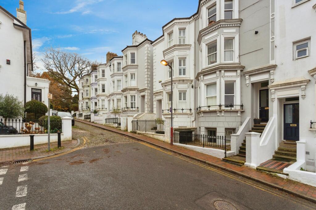 1 bedroom flat for sale in South Grove, Tunbridge Wells, TN1