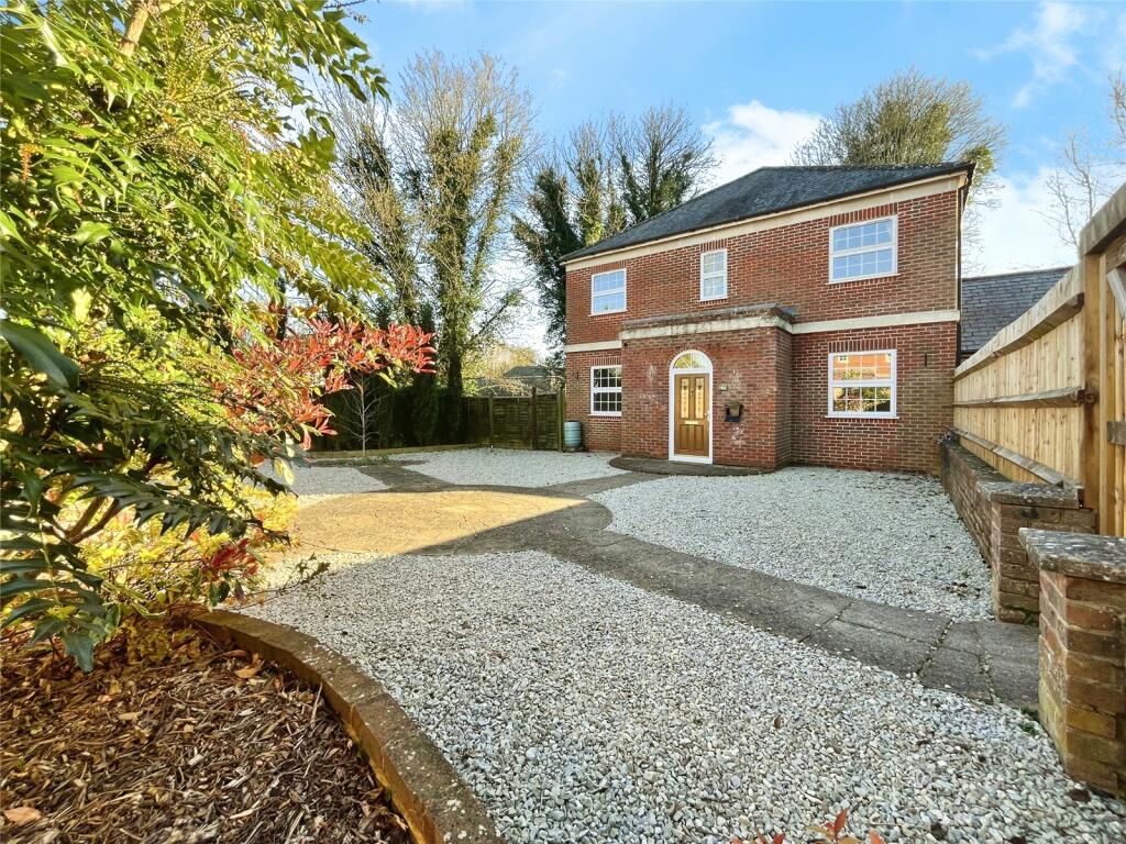 4 bedroom detached house for sale in Upper Grosvenor Road, Tunbridge Wells, Kent, TN1