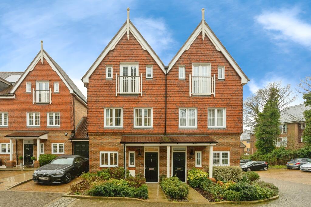 3 bedroom semi-detached house for sale in Sovereign Place, Tunbridge Wells, Kent, TN4