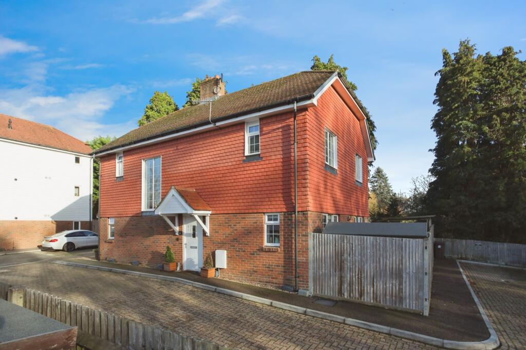 Main image of property: Chestnut Walk, Pembury, Tunbridge Wells, Kent, TN2