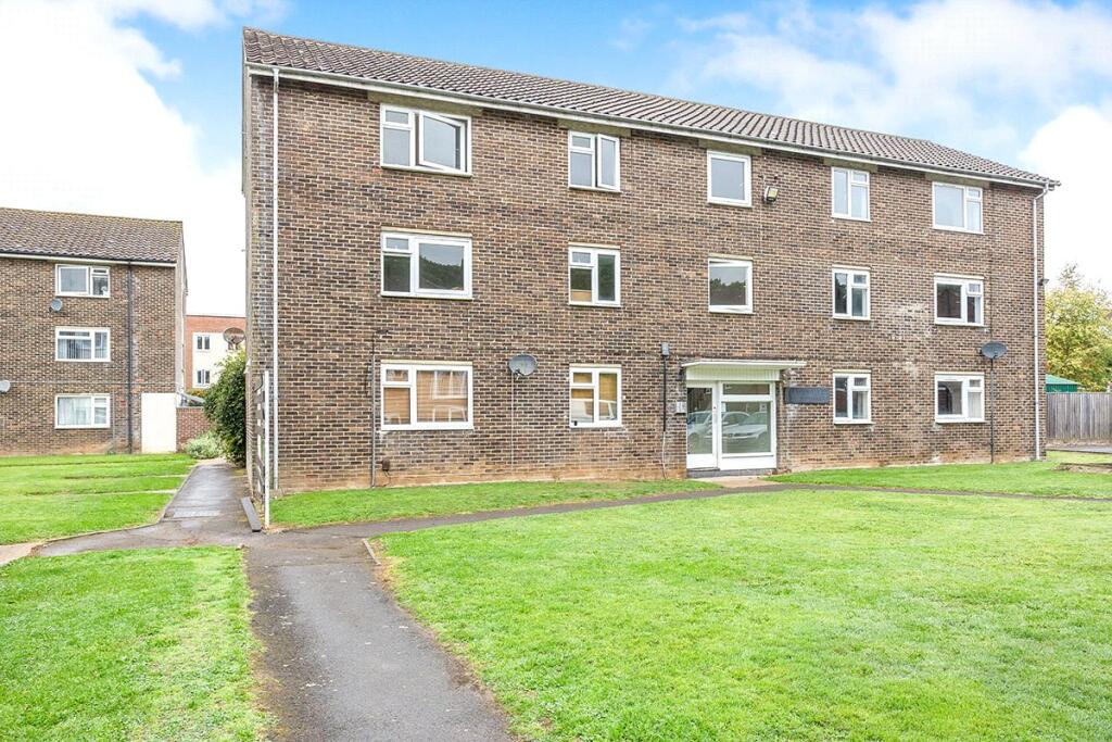 Main image of property: Crombie Close, Waterlooville, Hampshire, PO8