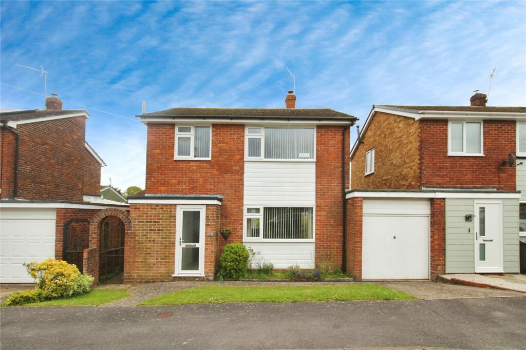 Main image of property: Orchard Grove, Waterlooville, Hampshire, PO8