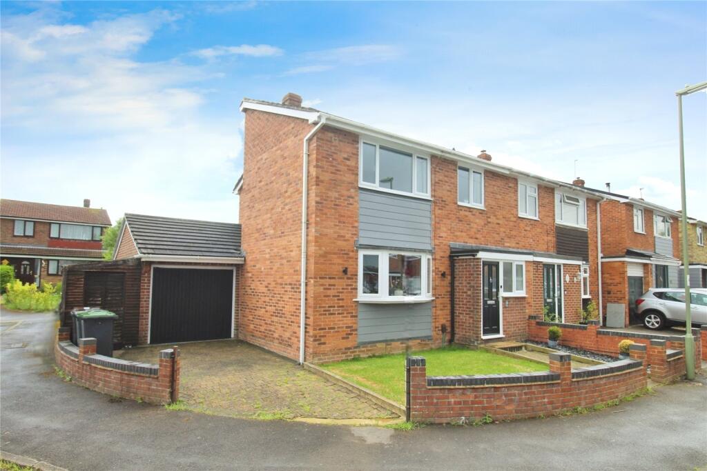 Main image of property: Glenwood Gardens, Waterlooville, Hampshire, PO8