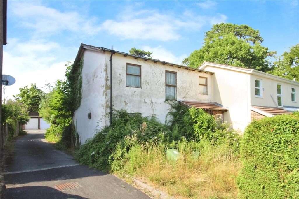 Main image of property: Cleveland Drive, Fareham, PO14