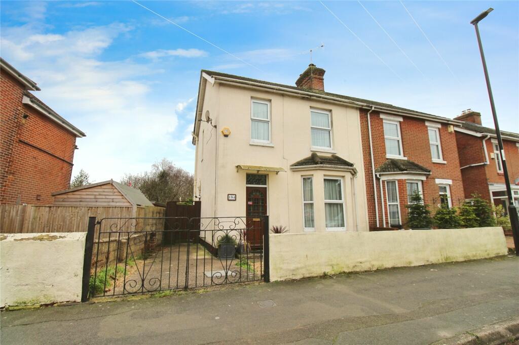 3 bedroom semidetached house for sale in Radstock Road, Southampton