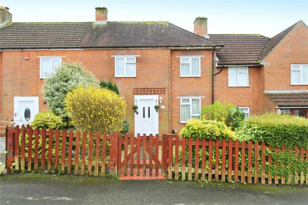 3 bedroom terraced house for sale in Hollyoak Road, Southampton