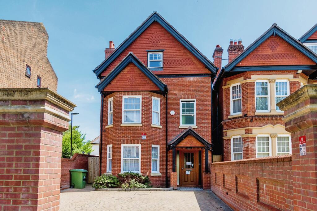 4 bedroom detached house for sale in Westwood Road, Southampton, Hampshire, SO17