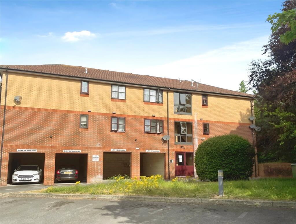 Main image of property: Bracklesham Close, Southampton, Hampshire, SO19