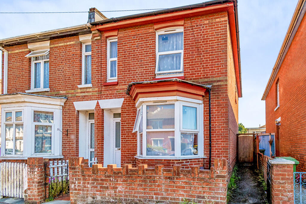 Main image of property: Grove Road, Southampton, Hampshire, SO15