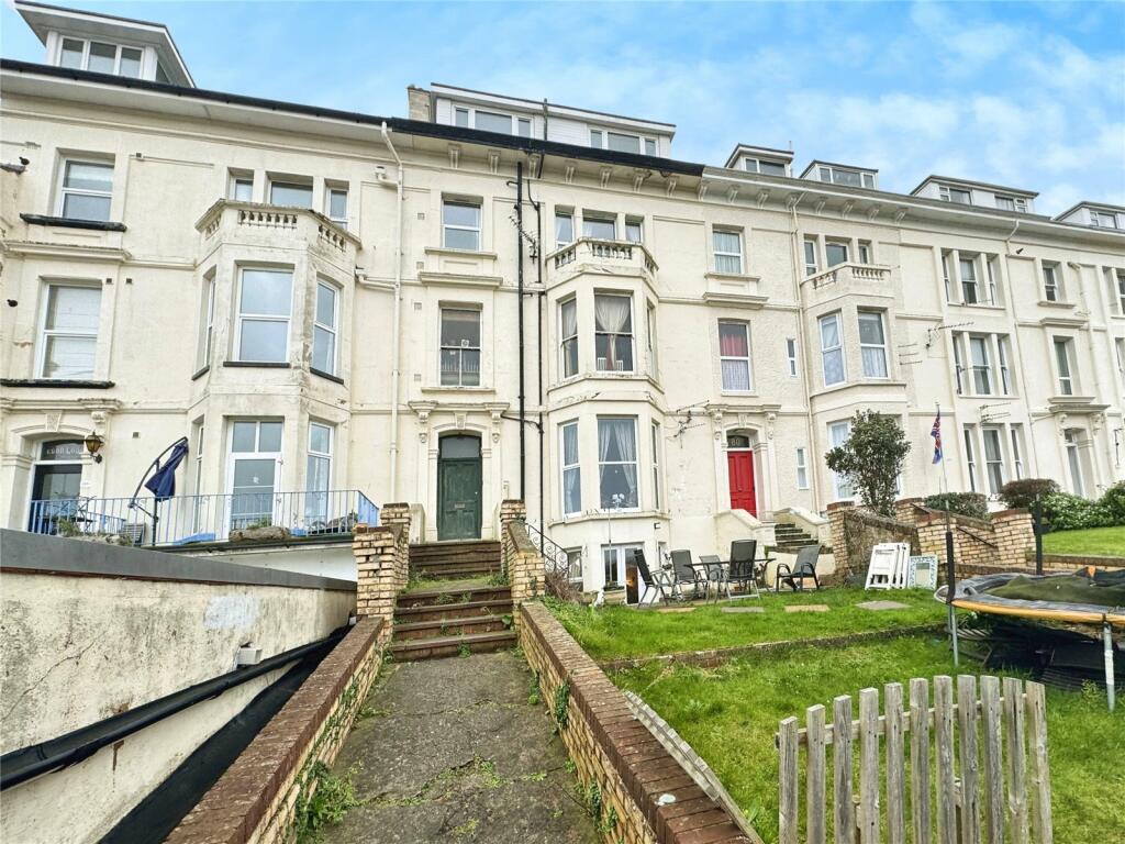 2 bedroom flat for sale in Exeter Road, Exmouth, Devon, EX8