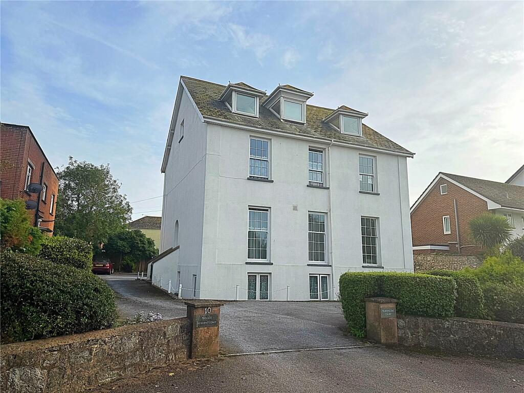 1 bedroom flat for sale in Carlton Hill, Exmouth, Devon, EX8