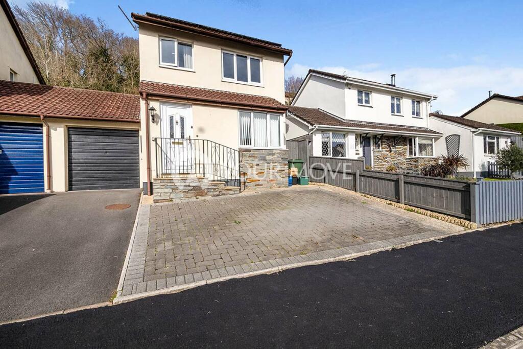 3 bedroom link detached house for sale in Barton Drive, Newton Abbot