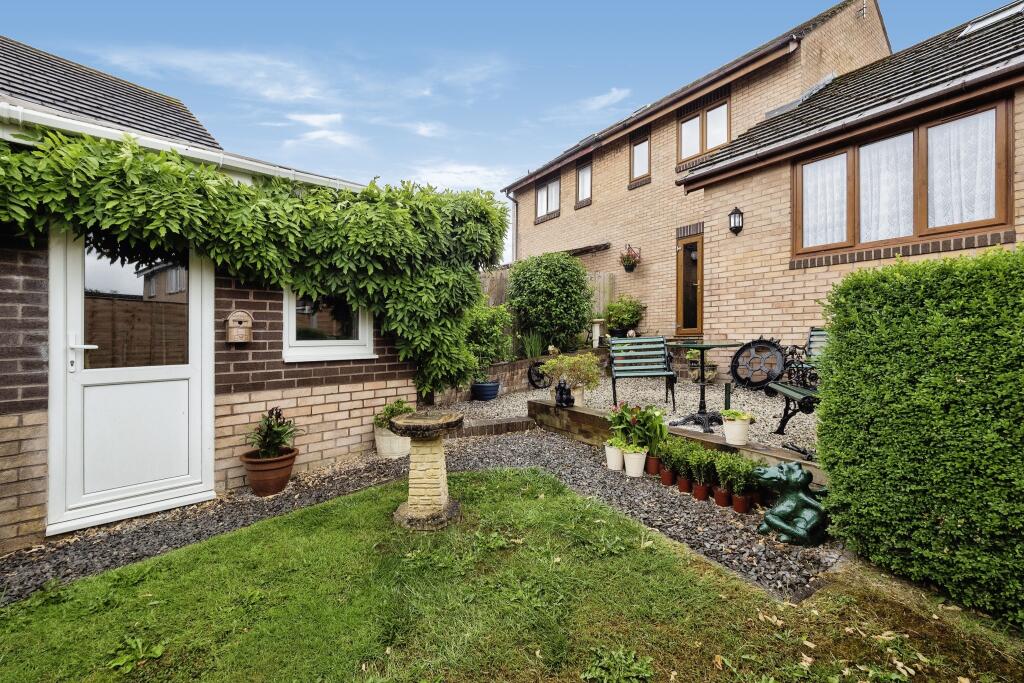 Main image of property: Mellons Close, Newton Abbot, Devon, TQ12