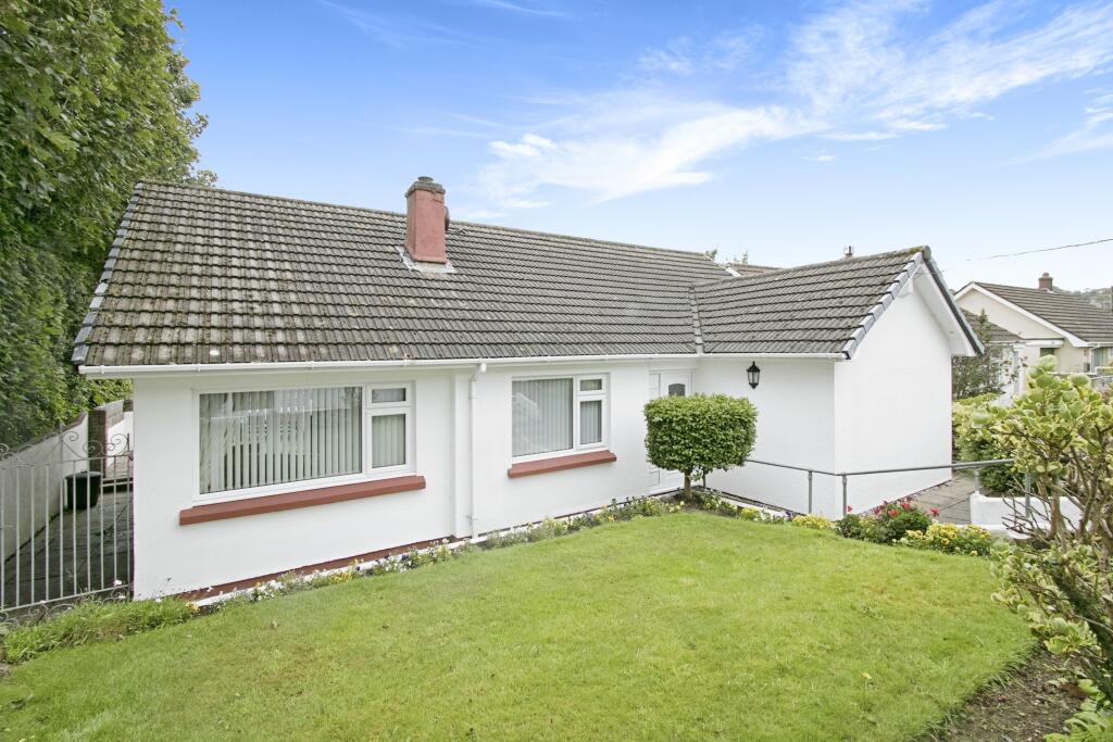 3 bedroom bungalow for sale in Gilly Fields, Redruth, Cornwall, TR15