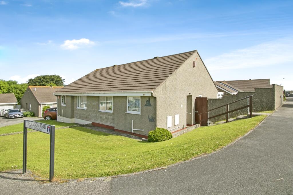 2 bedroom bungalow for sale in Treganoon Road, Mount Ambrose, Redruth