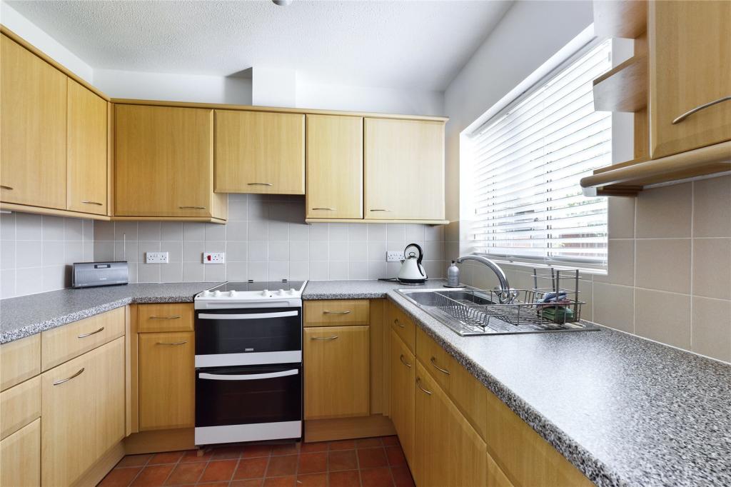 3 bedroom detached house for sale in Grimsdyke Road, Hatch End