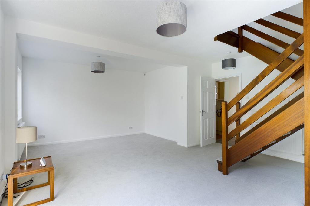 3 bedroom detached house for sale in Grimsdyke Road, Hatch End, Middlesex, HA5